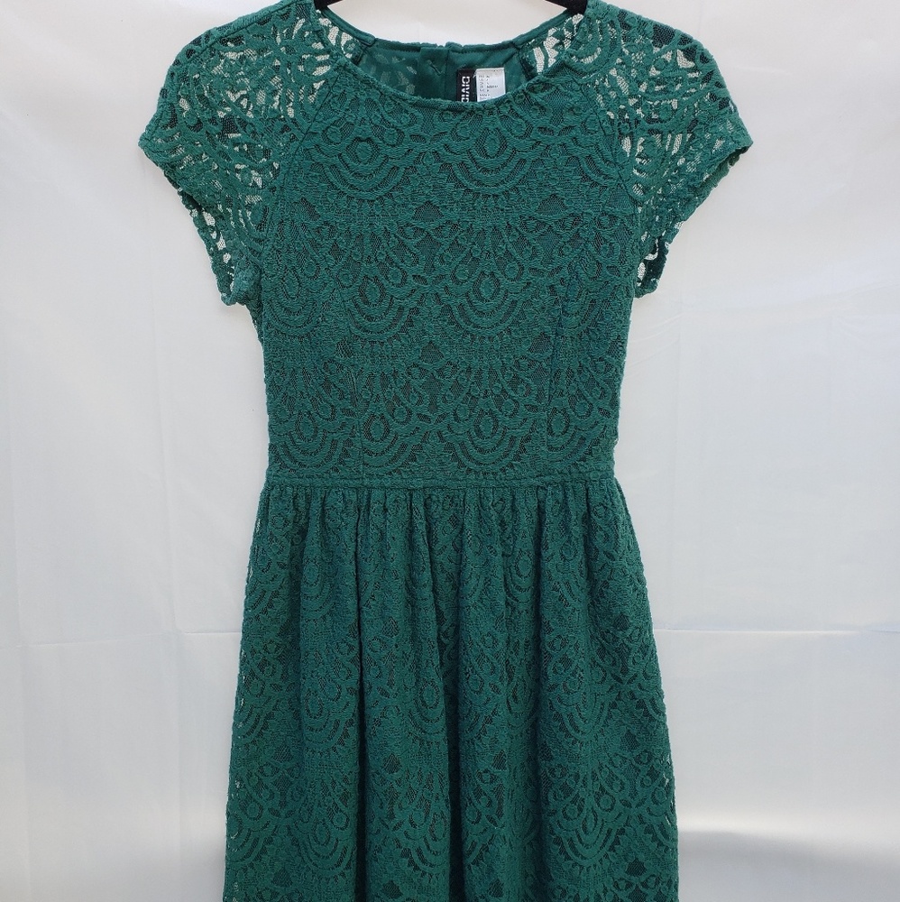 DIVIDED H&M Green Lace Dress